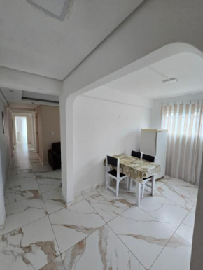 APARTAMENTO NO CENTRO de MATINHOS